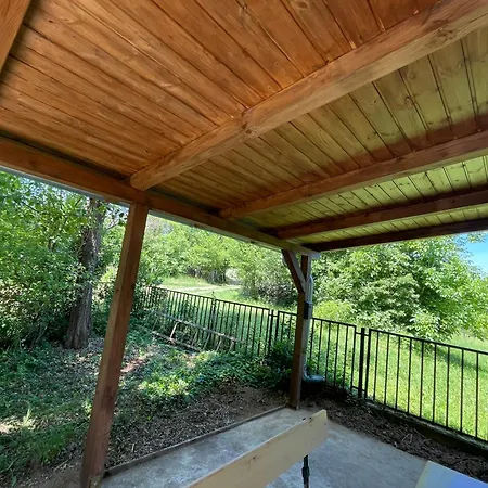 Casa Minimale In Der Naehe Gosztola 렌티